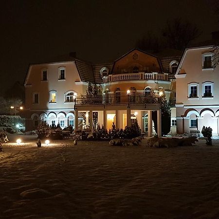 אופולה Hotel Regius מראה חיצוני תמונה